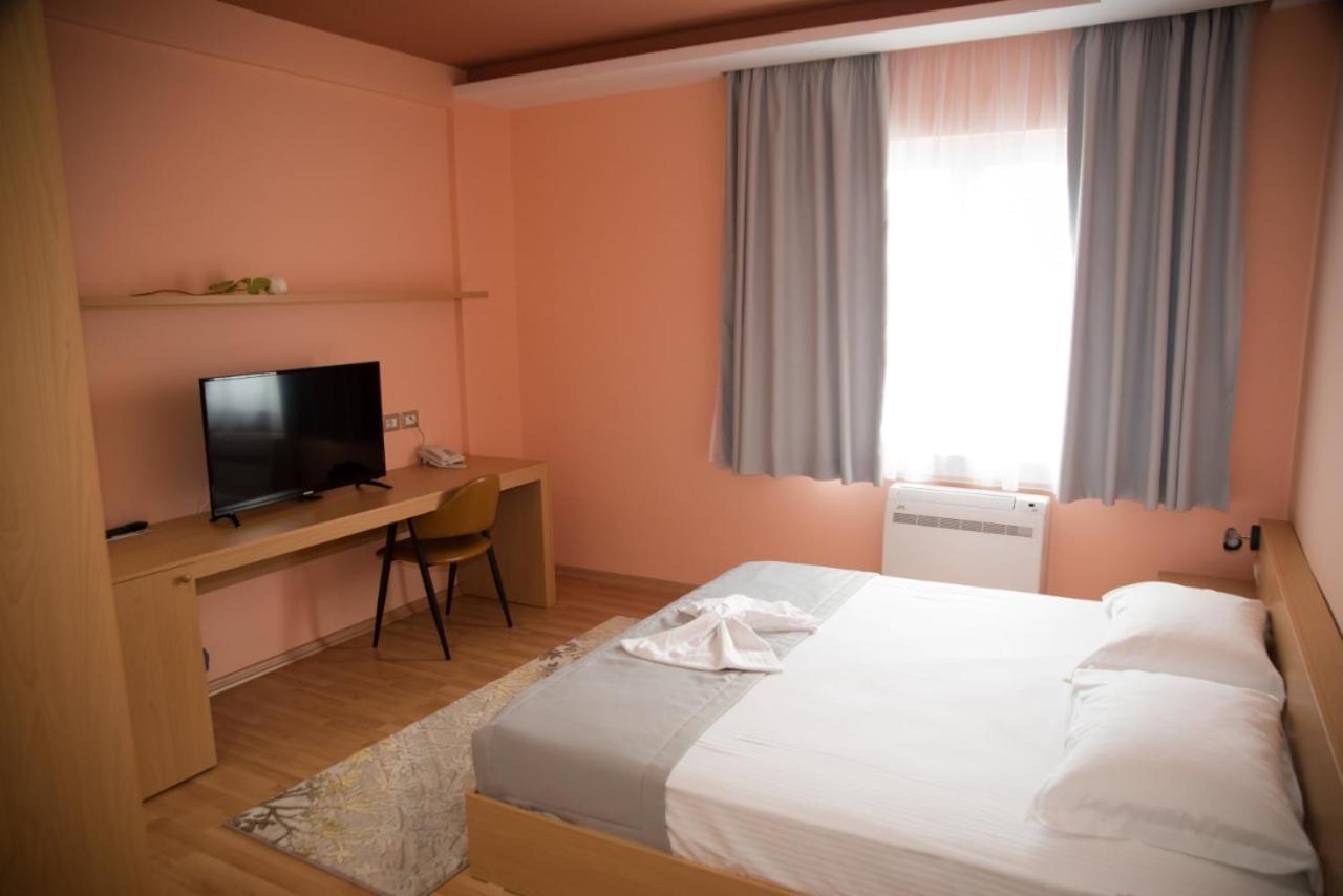 Elite Hotel Pogradec Bilik gambar