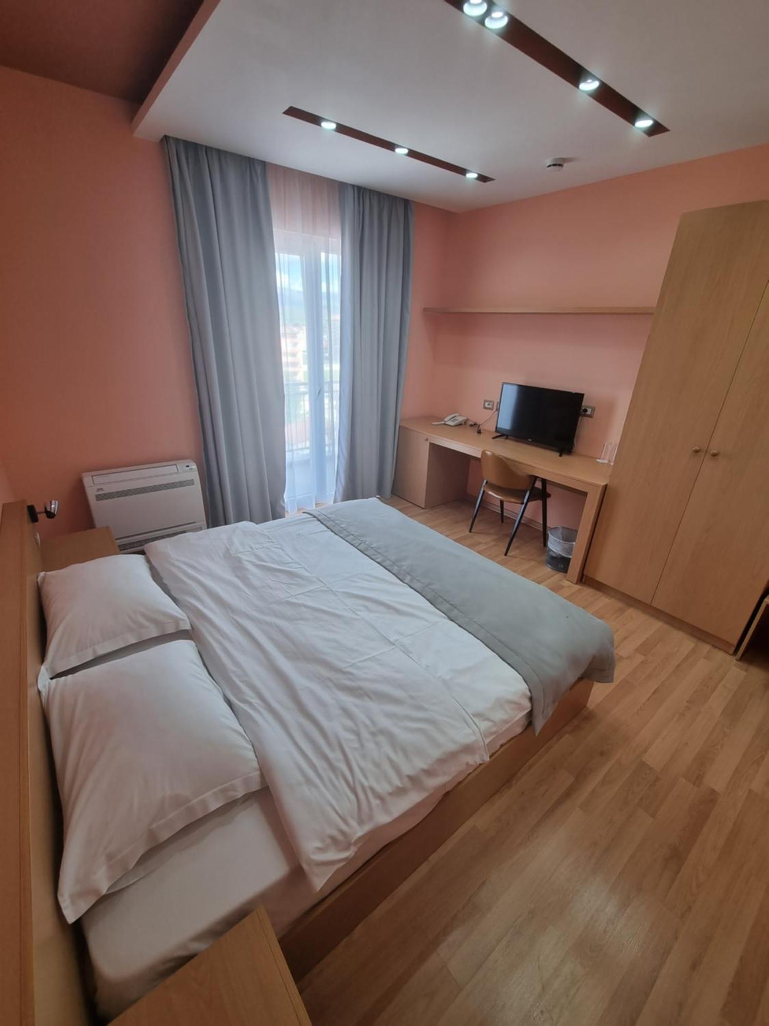 Elite Hotel Pogradec Bilik gambar