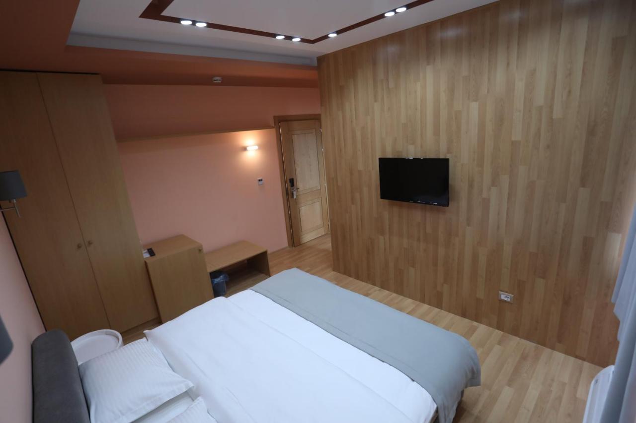 Elite Hotel Pogradec Luaran gambar